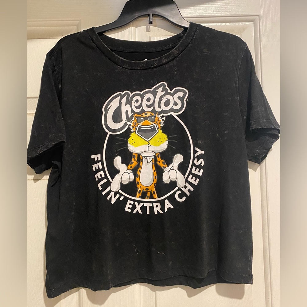 💥New Cheetos tee - large